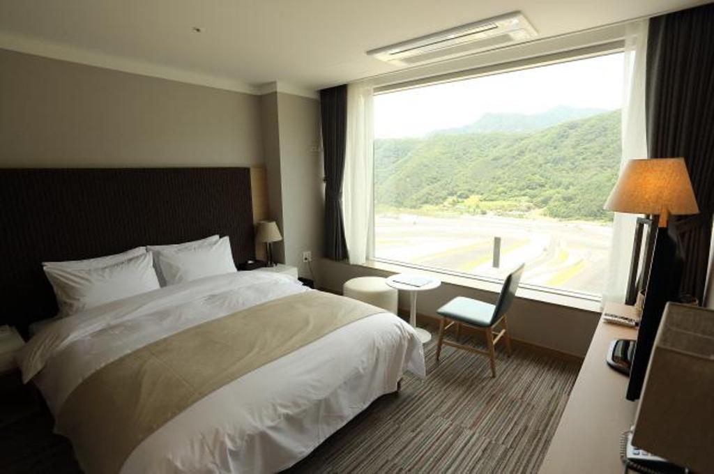 Inje Speedium Hotel & Resort Екстериор снимка
